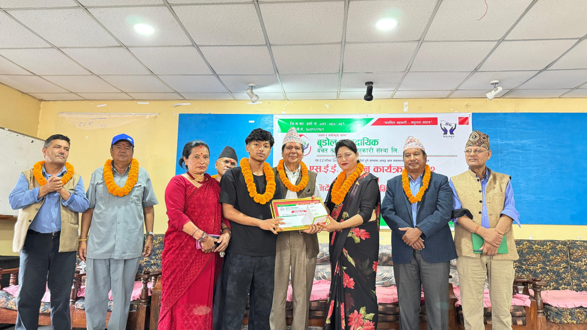बुडोल सामुदायिकद्वारा एसईई सम्मान तथा वृत्तीमार्ग निर्देशन अभिमुखीकरण कार्यक्रम सम्पन्न