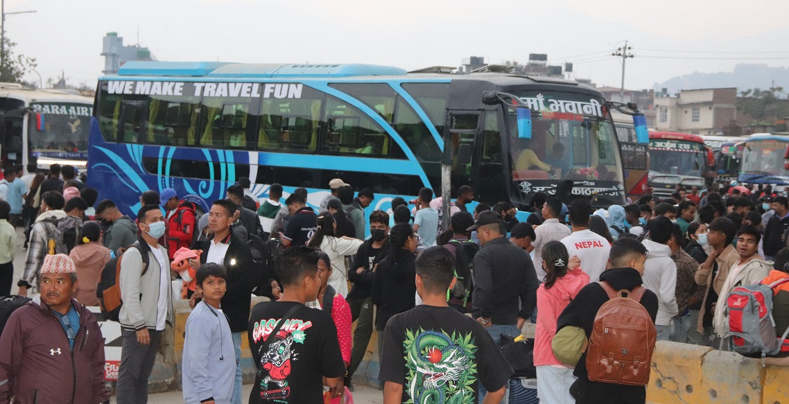 काठमाडौँ महानगरको निर्देशनपछि बसपार्कबाट सञ्चालन हुन थाले धादिङ र नुवाकोटका बस