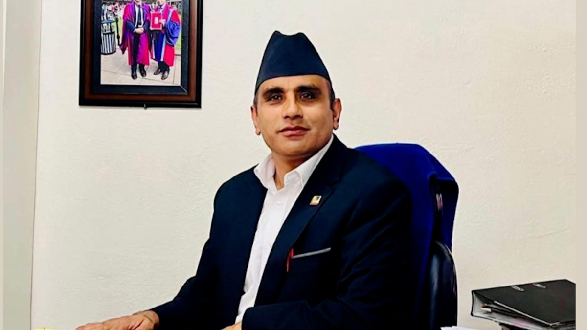 महान्यायाधिवक्ता कँडेलविरुद्ध तीन रिट निवेदन दायर