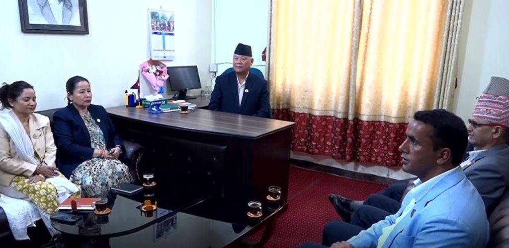 राष्ट्रपतिले आज अध्यादेशबारे संविधानविद्हरूसँग राय लिने, ४ बजे शीतल निवासमा बैठक