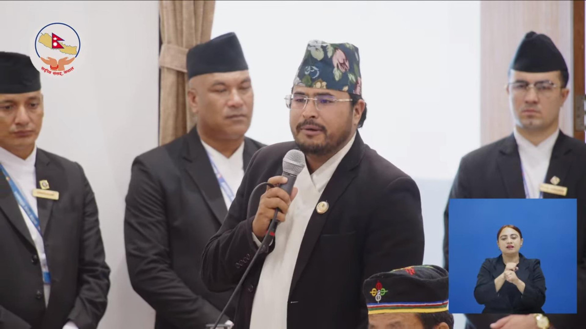 कर्णाली नदीमा नागरिक डुब्दा पनि सरकारले उद्धारमा चासो नदिएको भन्दै नेता शाहीको आक्रोश