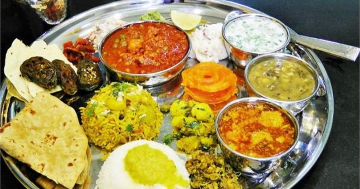 दाङमा यात्रुलाई बासी खाना खुवाउने होटेल कारबाहीमा, २५ हजार जरिवाना