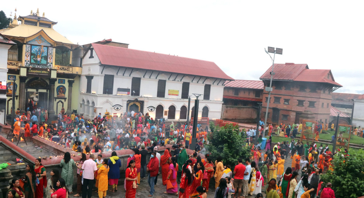 आज श्रावणको तेस्रो सोमबार, देशभरका शिवालयमा भक्तजनको भीड