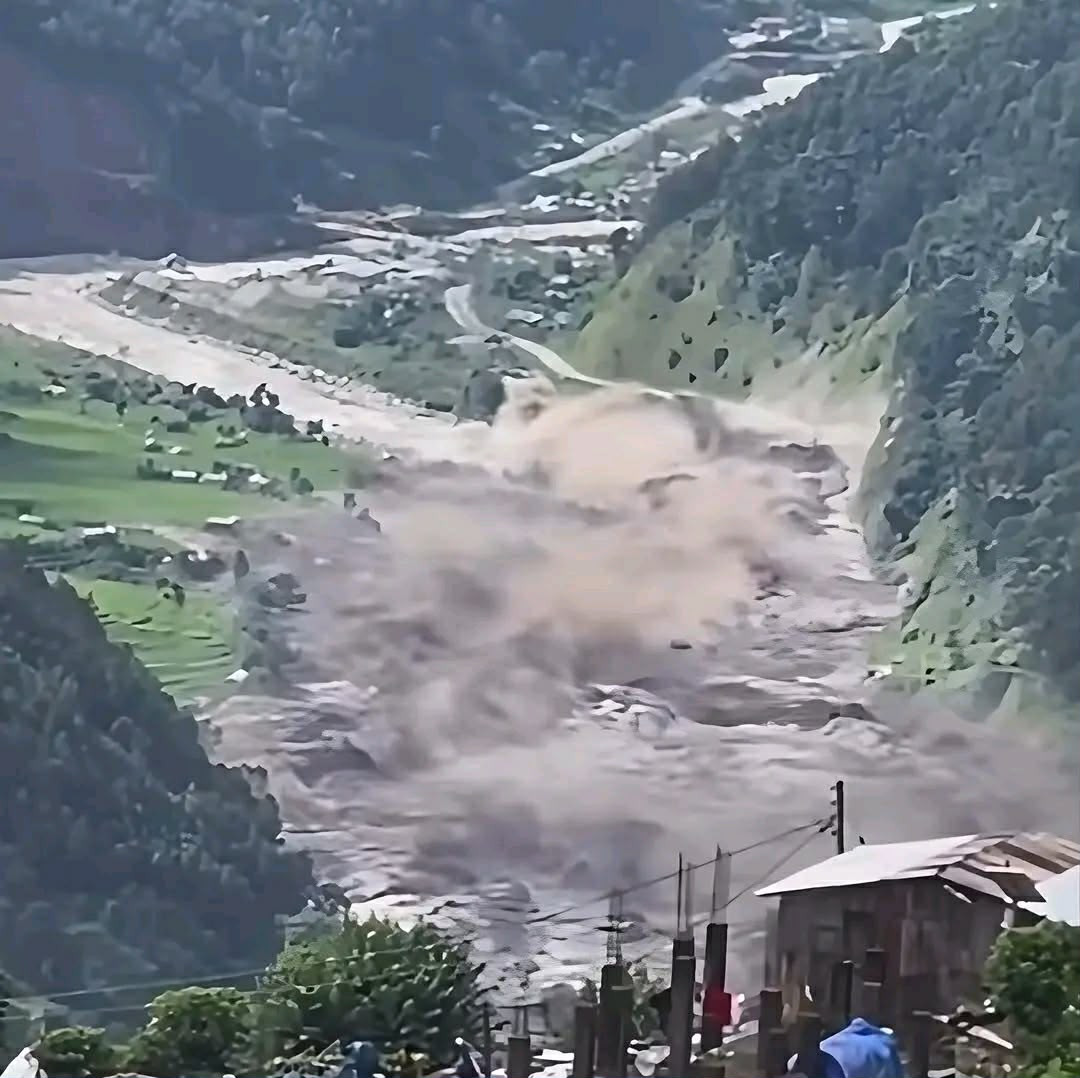इलामका दुई पालिकाद्वारा भोटेकोशी बाढीपीडितलाई ३५ लाख सहयोगको घोषणा