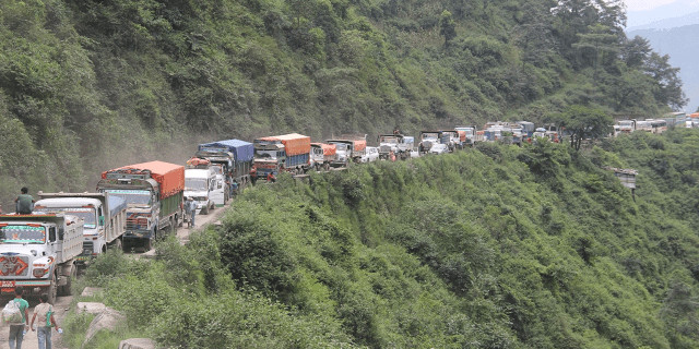 नागढुङ्गा नौबिसे सडक वैशाख २२ देखि ३१ गतेसम्म पाँच घण्टा बन्द गरिने