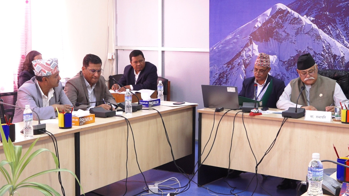 पूर्वाधार विकास समिति बैठकः मुआब्जा र सडक विस्तारको विवादमा छलफल