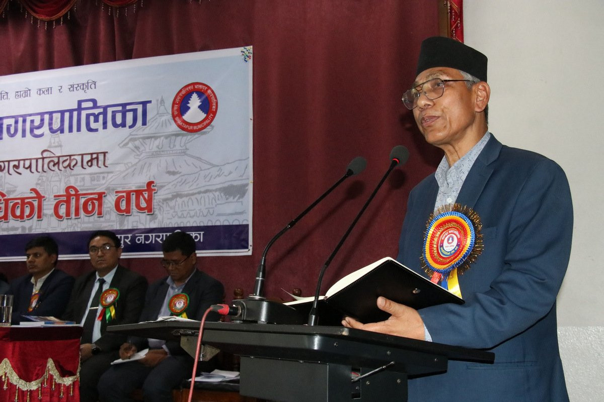 शैक्षिक संस्था आसपासमा सुर्तीजन्य पदार्थ र मदिरा बिक्रीमा रोक लगाउन  प्रेम सुवालकाे माग