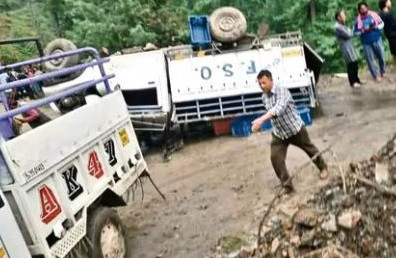 भारतको सिमलामा गाडी दुर्घटना हुँदा ४ जना नेपालीको मृत्यु