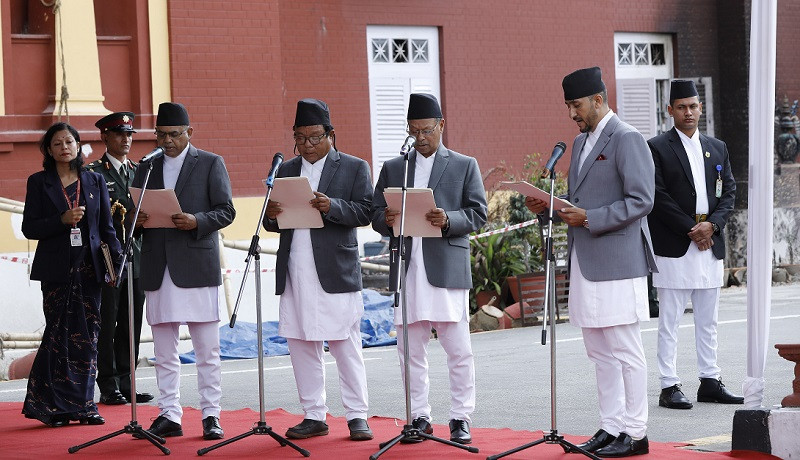 नवनियुक्त चार मन्त्रीले पद तथा गोपनीयताको लिए शपथ