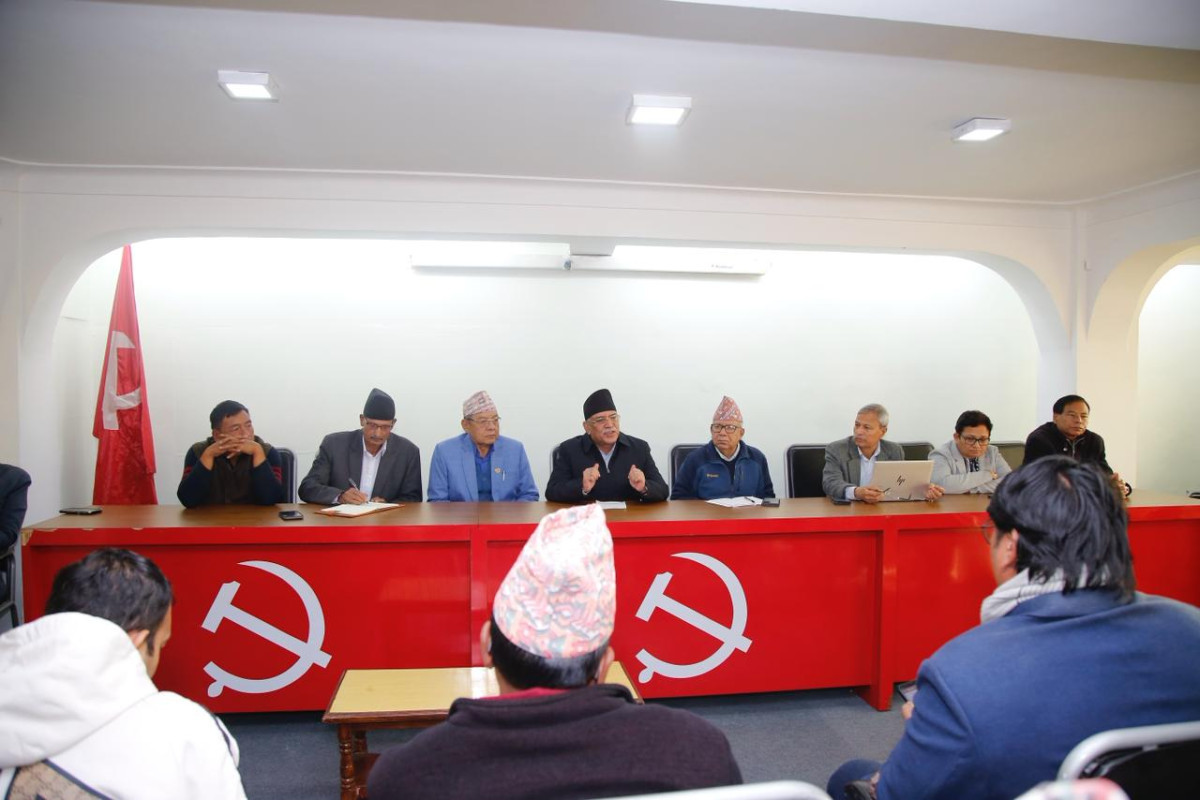 नेपाली कम्युनिष्ट पार्टीका नेताहरु छलफलमा