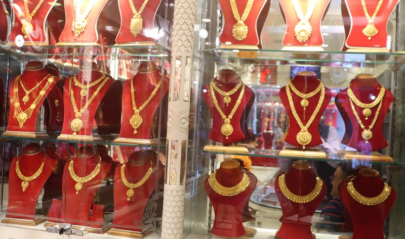 सुनको भाउ आज तोलामा ८०० रुपैयाँले बढ्यो, चाँदीको भाउ अहिलेसम्मकै उच्च