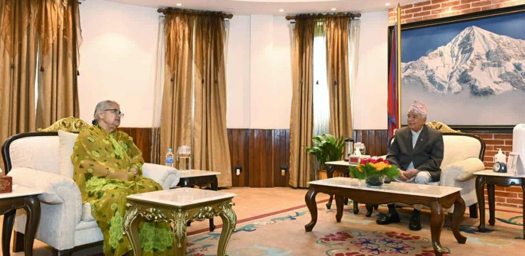 प्रधानमन्त्री र प्रमुख तीन दलका नेतृत्वबीच पहिलोपल्ट छलफल हुँदै