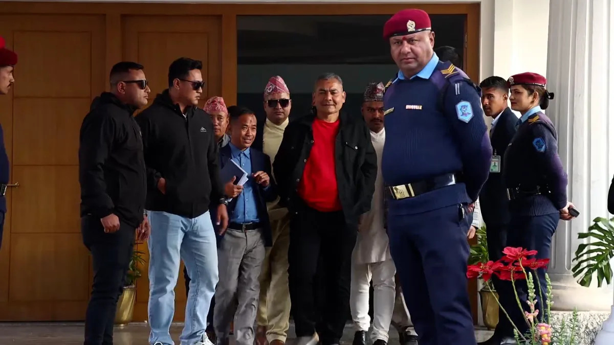 मेडिकल व्यवसायी दुर्गा प्रसाईं पक्राउपछि हाजिरी जमानीमा रिहा, राजसंस्था पुनःस्थापना सम्बन्धी अभिव्यक्तिका कारण नियन्त्रणमा लिइएको थियो