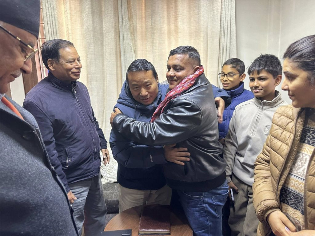 विप्लव समूहका नेता सन्तोष सुवेदी नेकपामा प्रवेश, १० वर्षपछि पुरानै पार्टीमा फिर्ता