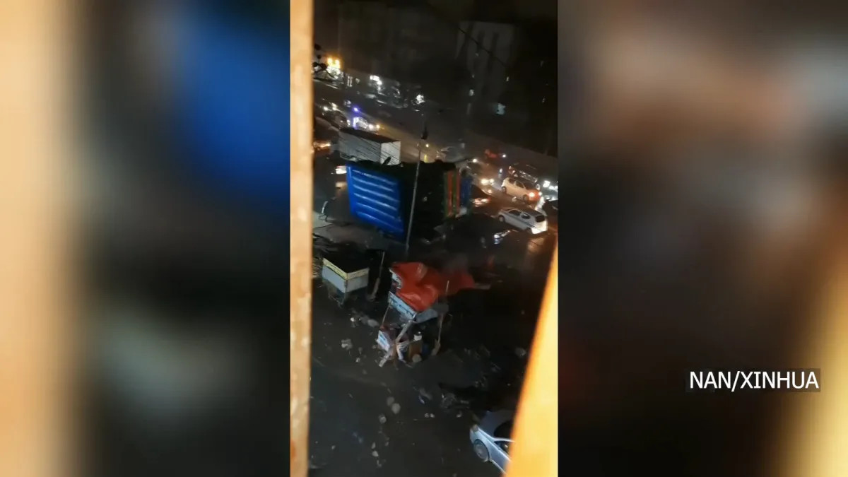 कराँचीमा भीषण वर्षा: पर्खाल र छाना भत्किँदा १७ जनाको मृत्यु
