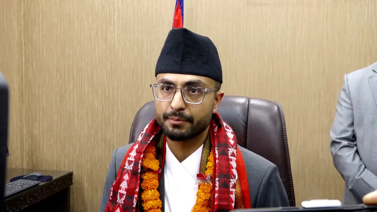 शिक्षामन्त्री पोखरेलको प्राथमिकता: शिक्षा र खेलकुदमा राजनीतिकरण अन्त्य गर्ने