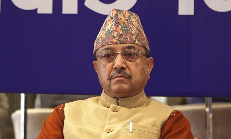 पार्टीको आगामी कदम तय गर्न पूर्णबहादुर खड्का समूह छलफलमा