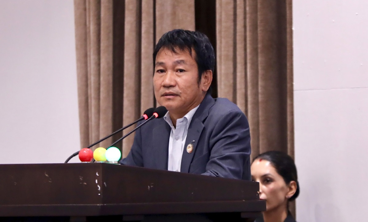 प्रधानमन्त्रीलाई हर्कले भने-‘आफ्नो बिहेमा अरूलाई बेहुला पठाएर हुँदैन, उत्तर दिन संसदमा आउनुस्’