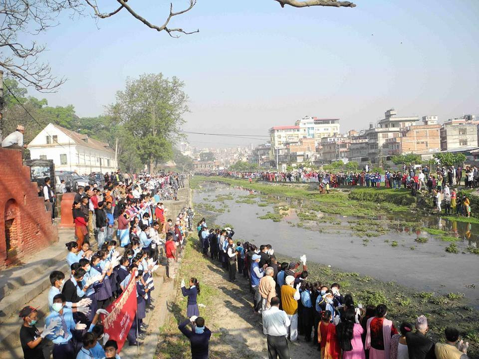 सिनामङ्गल-बानेश्वर क्षेत्रको वाग्मतीबाट दुई मेट्रिक टन नकुहिने फोहर व्यवस्थापन