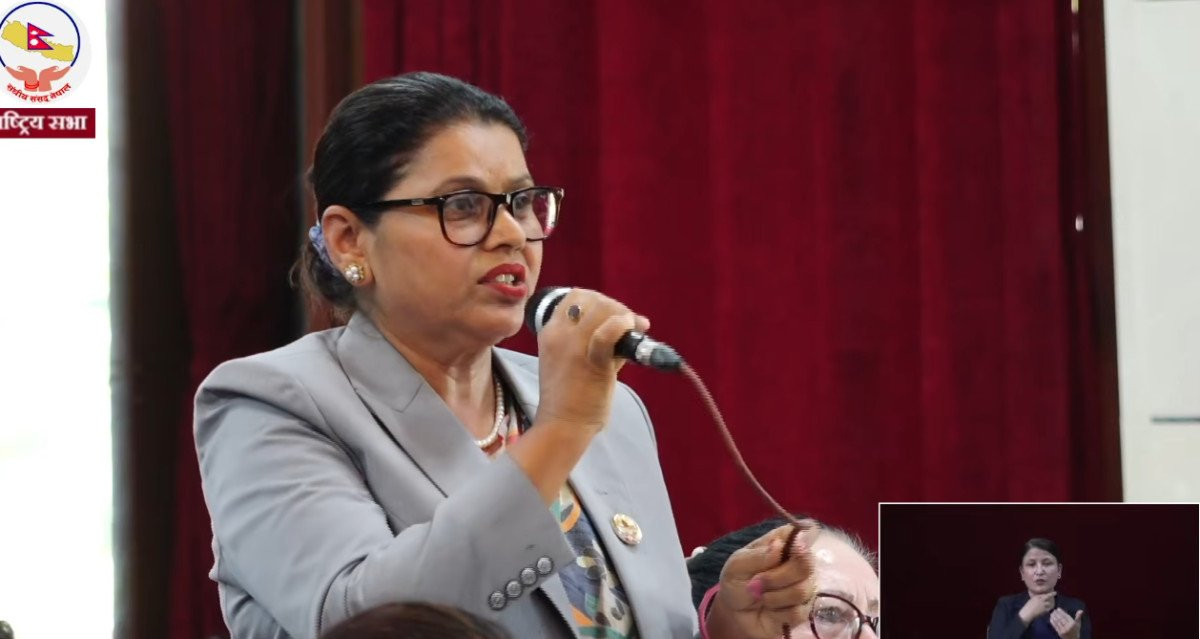 सांसद देवकोटाको प्रश्नः सरकारले गगन थापाको प्रसंशा हुने डरले स्वास्थ्य बीमा कार्यक्रम खारेज गर्न खोजेको हो ?