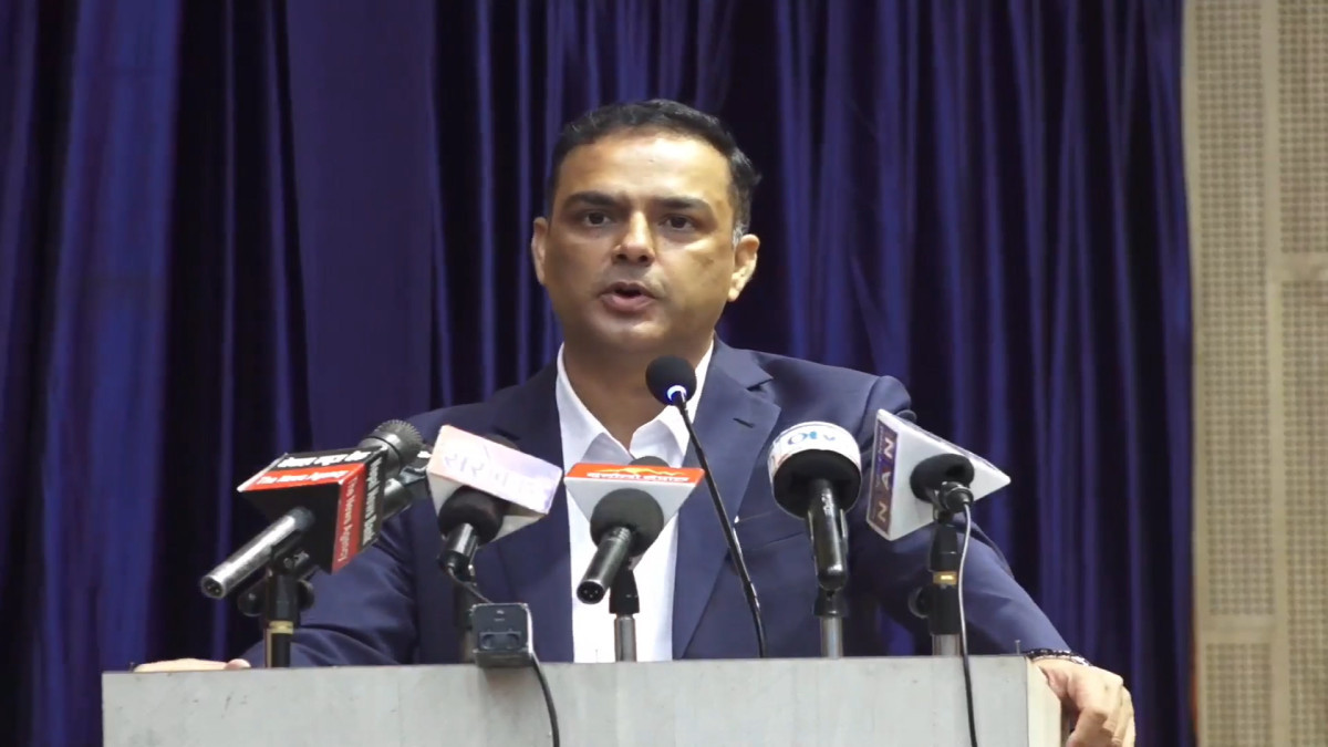 यातायात क्षेत्रलाई थप व्यवस्थित र प्रविधिमैत्री बनाउन नयाँ ऐन ल्याउने सरकारकाे तयारी