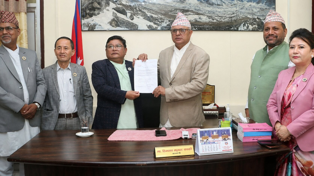 कोशी प्रदेश सरकारबाट कांग्रेस बाहिरियो, मन्त्रीहरूले दिए राजीनामा