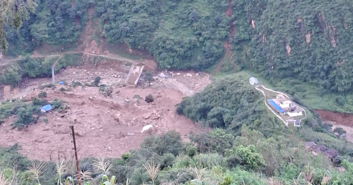 रोल्पामा पहिरोले ६ घरगोठ पुर्दा २ जनाको निधन, १० बेपत्ता