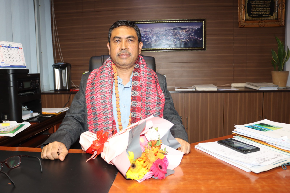 २८ वर्षे अनुभव भएका दीर्घायु श्रेष्ठ बने नेपाल विद्युत् प्राधिकरणका कार्यकारी निर्देशक