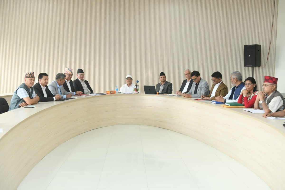 कार्यदलको प्रतिवेदनलाई औपचारिकता दिंदै केन्द्रीय कमिटीमा लैजाने एमाले बैठककाे निर्णय