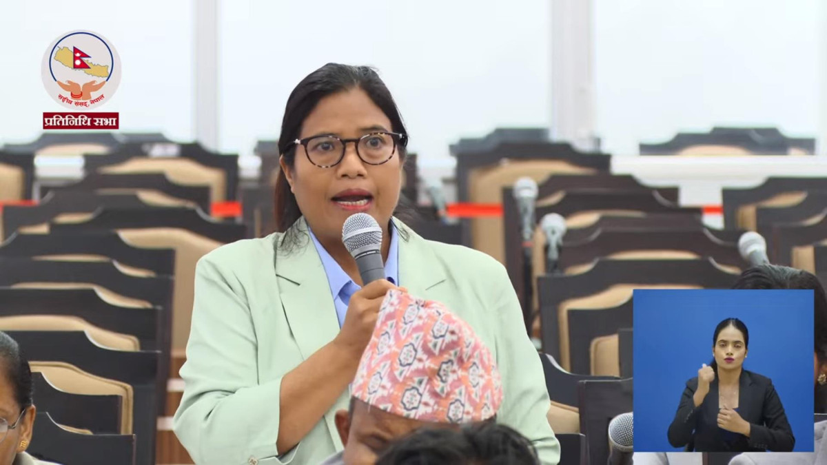 नेकपा सांसद बुढामगरको सरकारलाई प्रश्नः ‘सामाजिक सञ्जालमा पोस्ट गर्दैमा देश बन्छ ?’