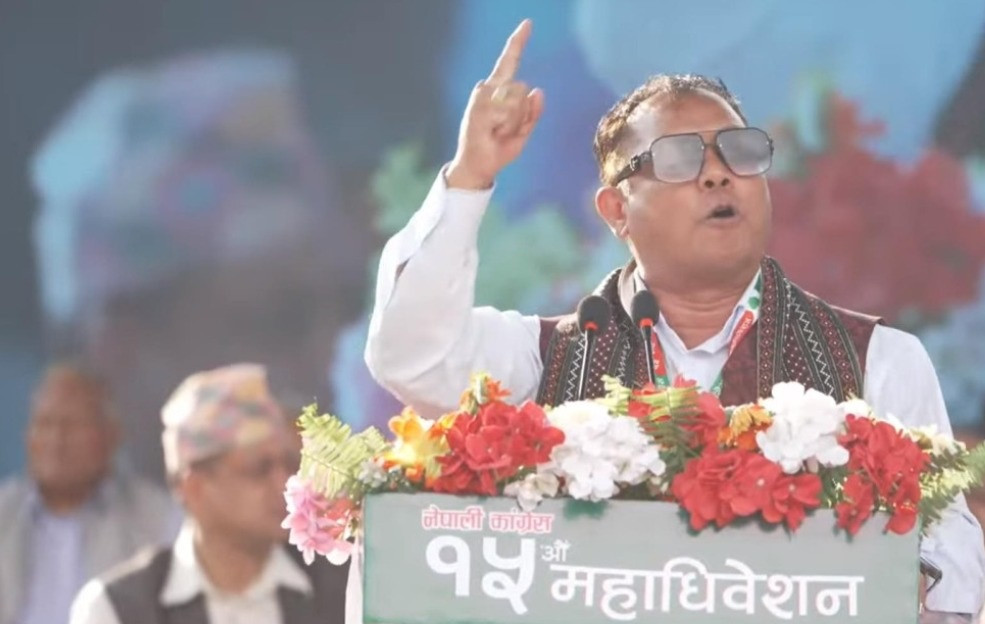 रेशम चौधरीको प्रश्नः ‘गणतन्त्रसँगै हाम्रो धर्म किन साटियो ?’