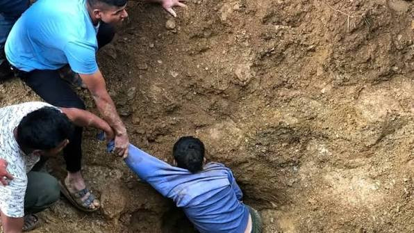 बागलुङमा सडक निर्माणका क्रममा माटोको ढिस्को खस्दा दुई मजदुरको मृत्यु, एक गम्भीर घाइते
