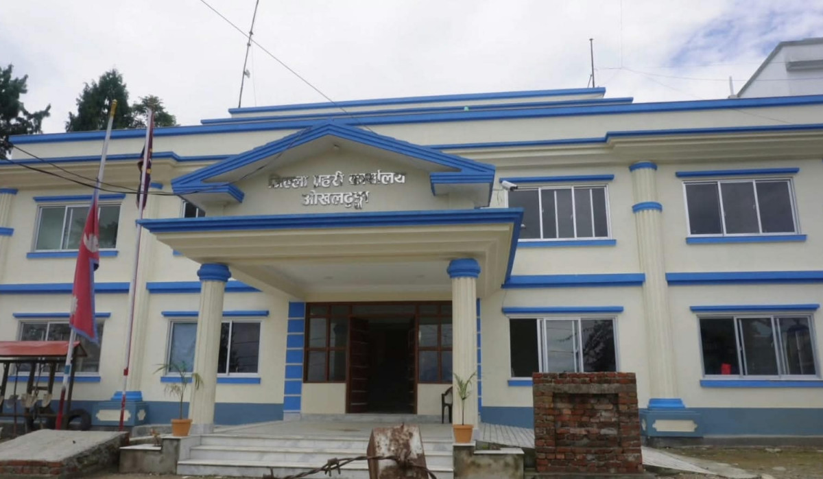 बोका किन्दा नक्कली नोट दिएपछि ओखलढुंगामा दुई जना पक्राउ