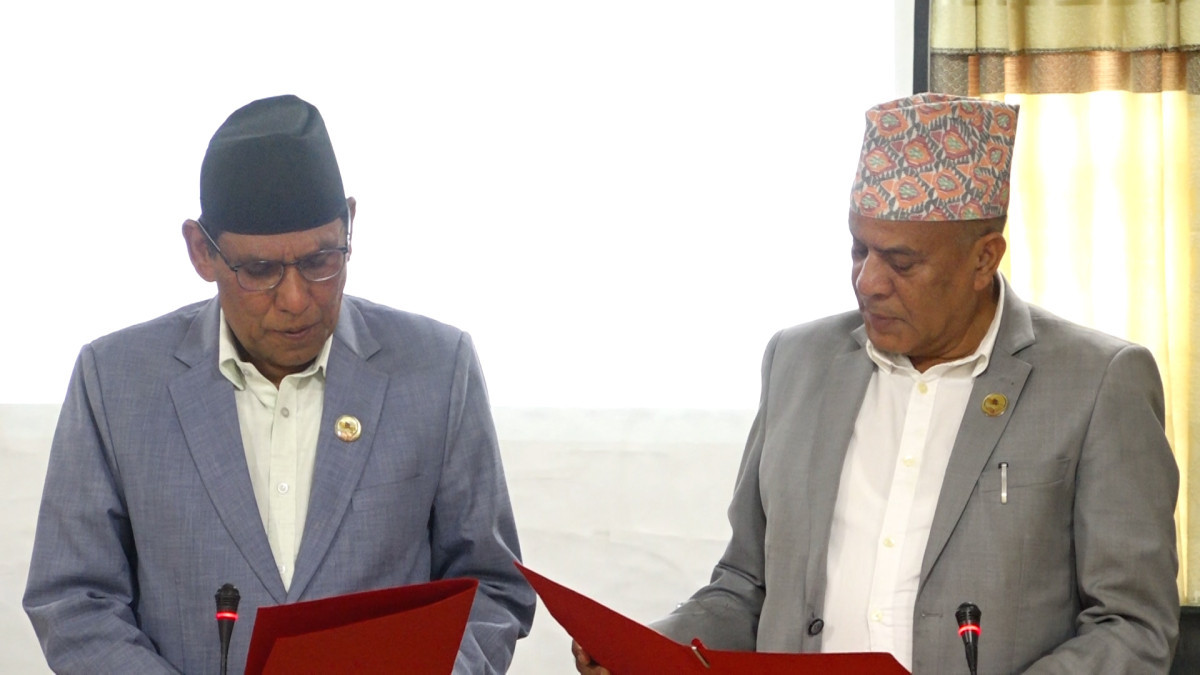 भोटेकोशी–कालीगण्डकी करिडोर विपद् अध्ययन समिति सभापति पौडेलद्वारा शपथ ग्रहण