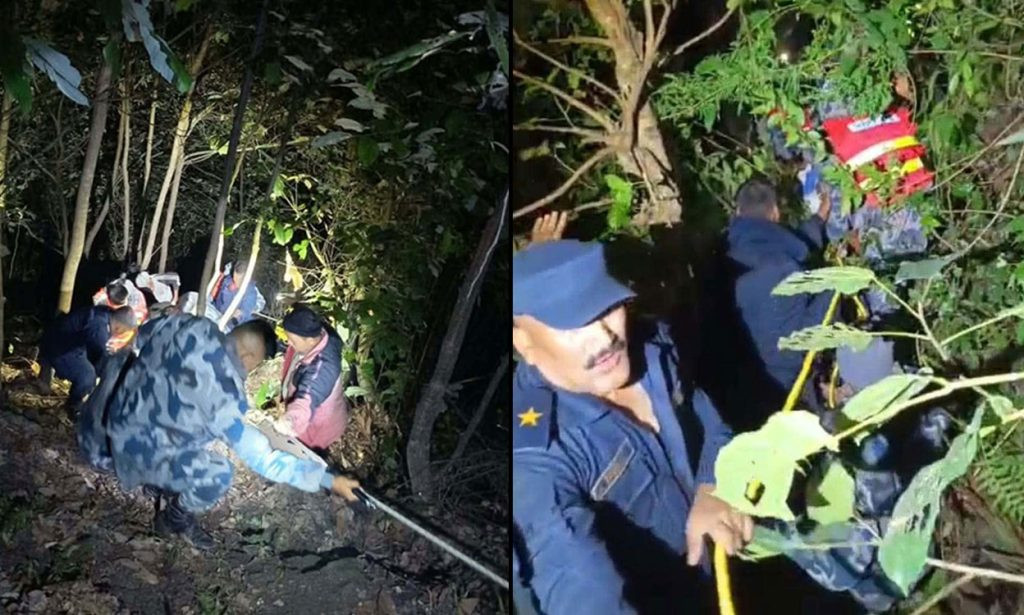 काभ्रेमा माइक्रो बस दुर्घटना, चालकसहित तीन जना घाइते