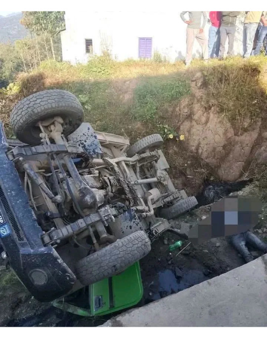 इलाममा बोलेरो दुर्घटना हुँदा चालकको मृत्यु